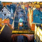 50 Plus -englannin kielikurssit - ELC Chester tai Eastbourne